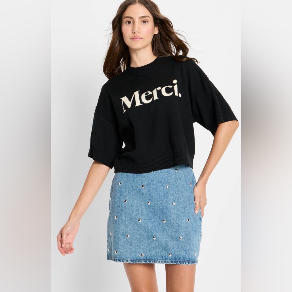 NWT Future collective denim mini Skirt
Silver studs accent & Fully lined Size 12